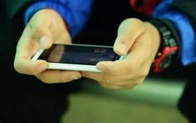 未成年人沉迷短視頻 刷屏上癮應引起重視縮略圖