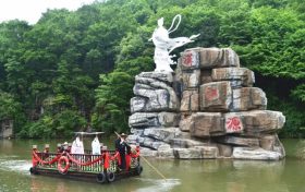 火爆出圈的福利來(lái)啦！漢江源景區(qū)年卡只需*元，無(wú)限暢游 →縮略圖