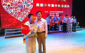 “美德少年”逆風(fēng)飛翔！603分！他創(chuàng)造了奇跡 →縮略圖