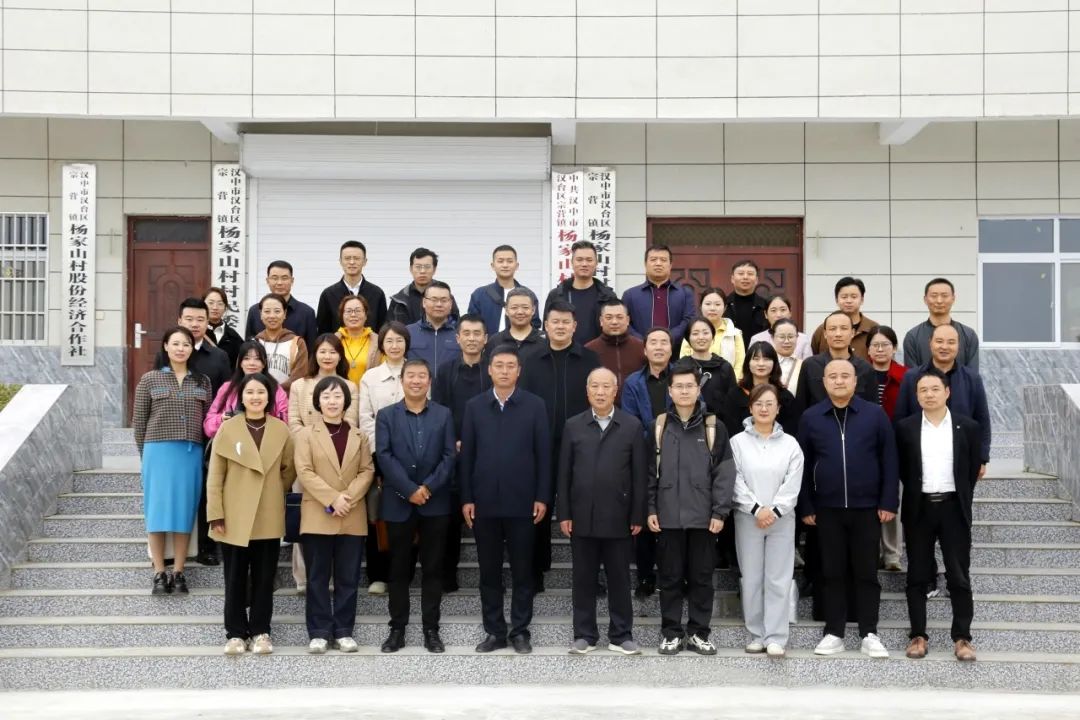 漢中網(wǎng)信開展網(wǎng)絡(luò)宣傳培訓暨記者節(jié)系列活動